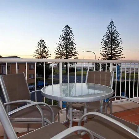Meridian Tower Kirra Beach Coolangatta Exterior photo