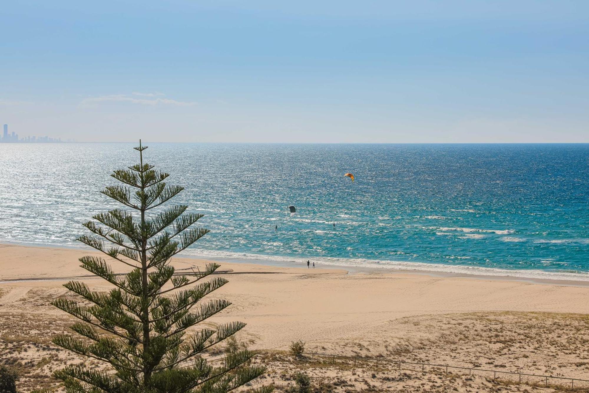 Meridian Tower Kirra Aparthotel