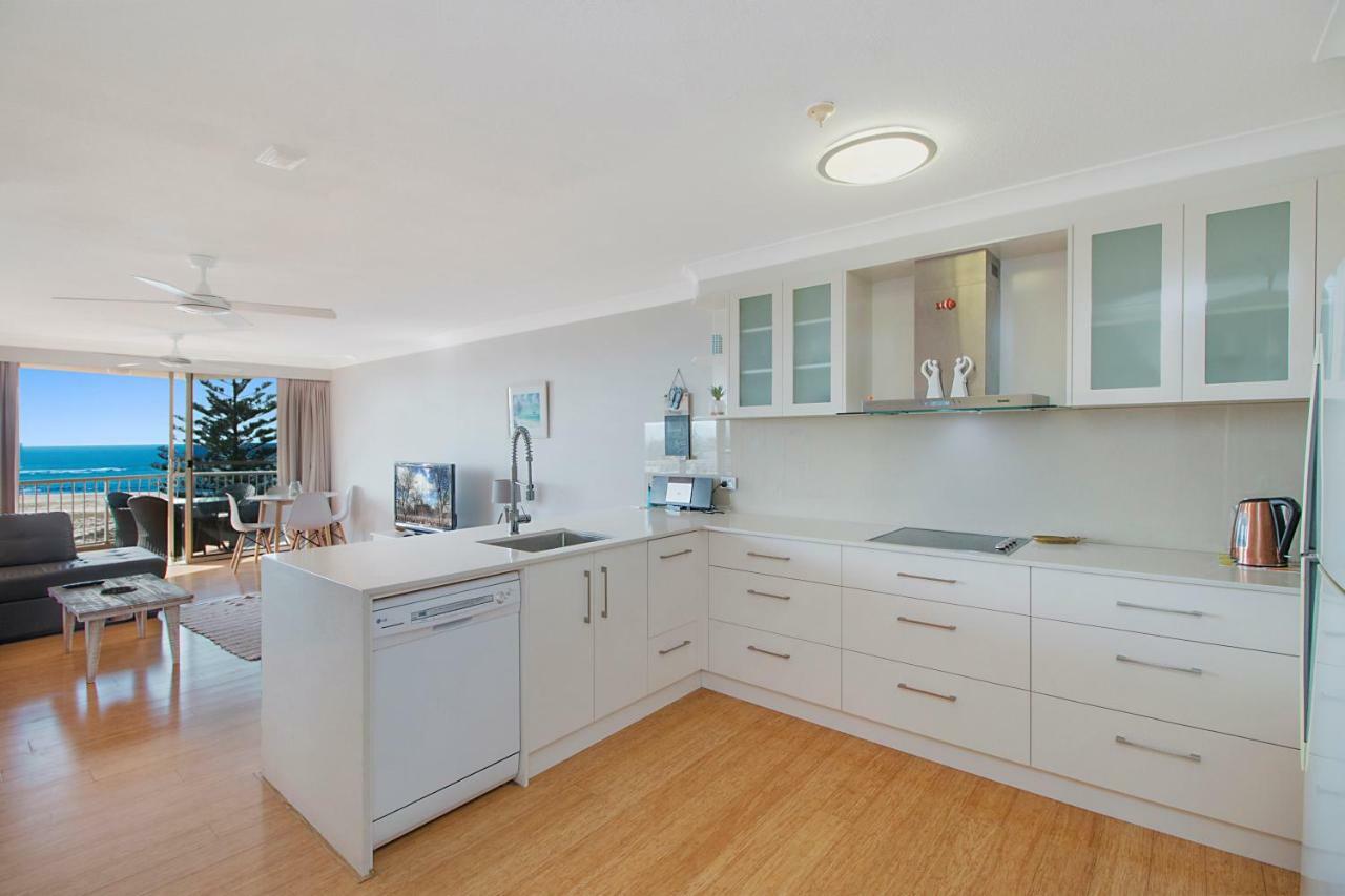 Meridian Tower Kirra 3*